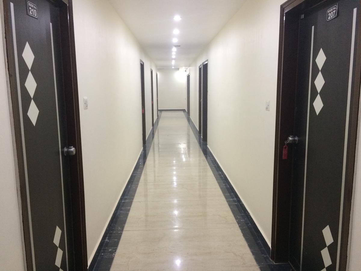 Hotel Platinum Plaza Rohtak Exteriör bild