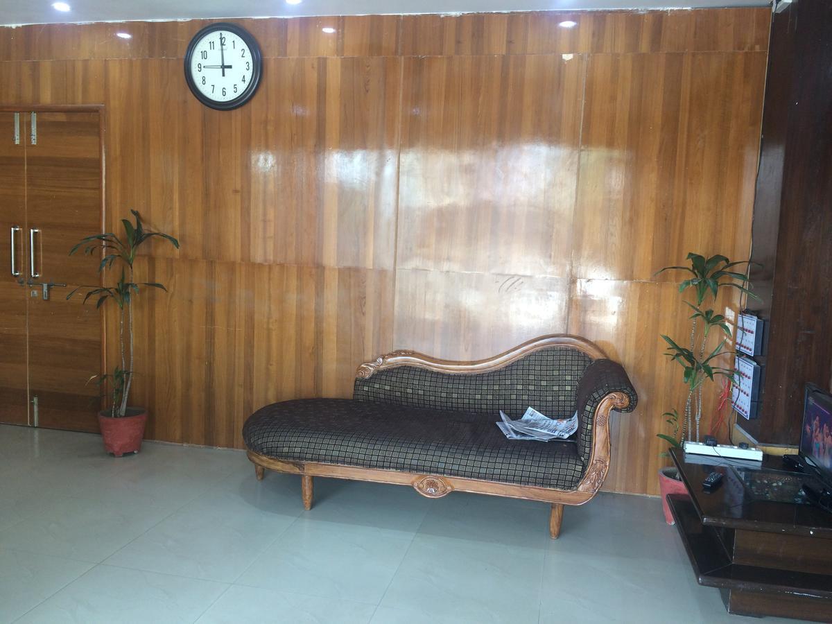 Hotel Platinum Plaza Rohtak Exteriör bild